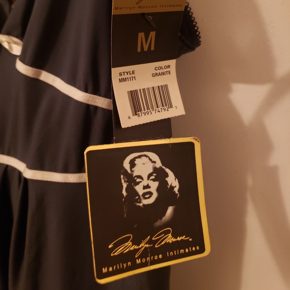 Marilyn monroe nightie/lingerie